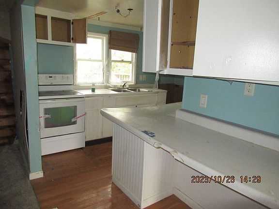5th image of 107 W Olive St