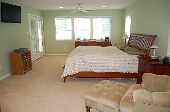 4th image of 1014 Charlton Pl
