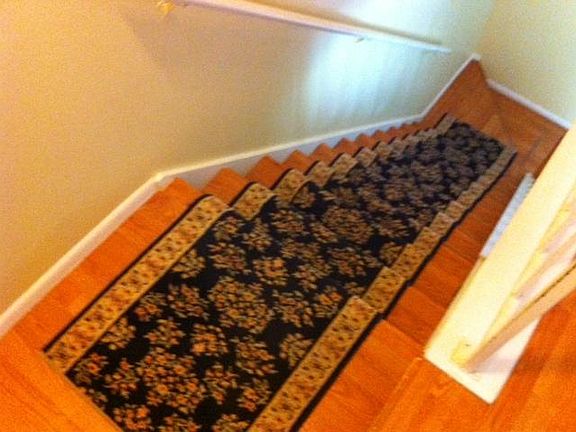 2nd image of 2975 Embassy Ct