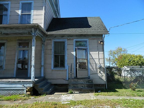 5th image of 1539 3rd St