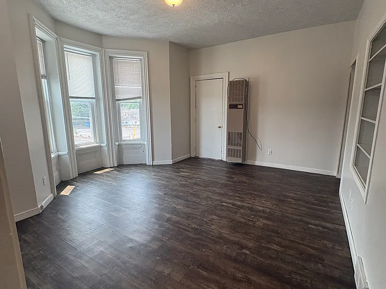 314 W Pike St #2 — Photo 5