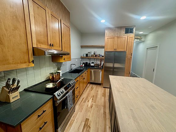 5th image of 2748 W Chicago Ave Unit 2