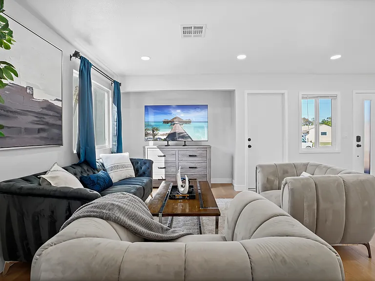 12610 Vandemere St — Photo 25