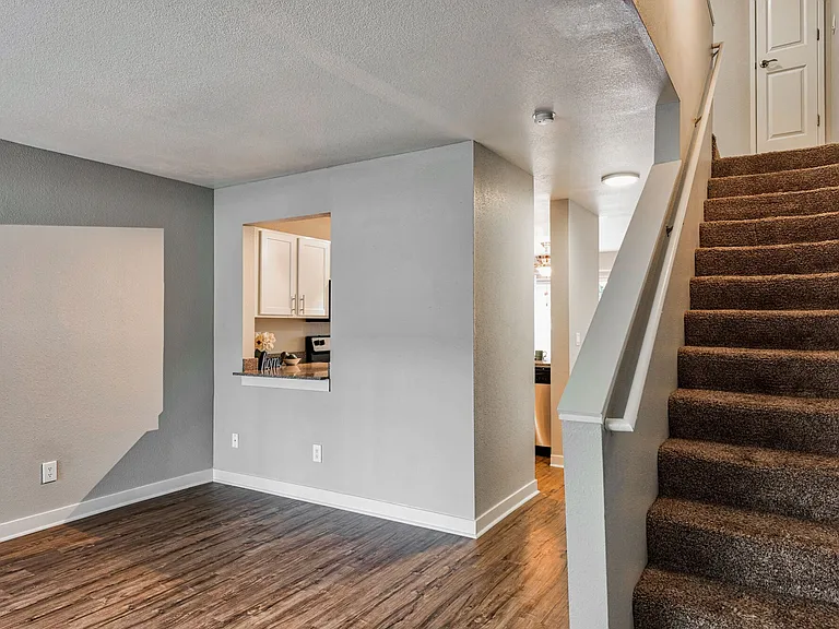 Sterling Pointe — Photo 23