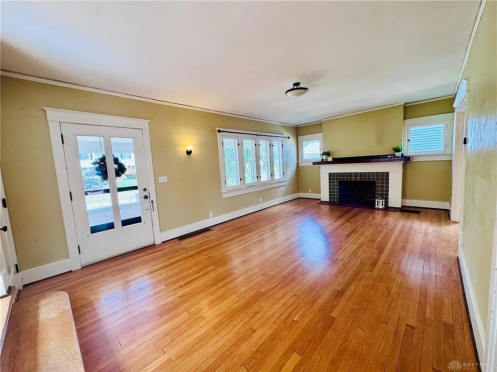 4 bed, 2283 sqft, $3,250 — Photo 3