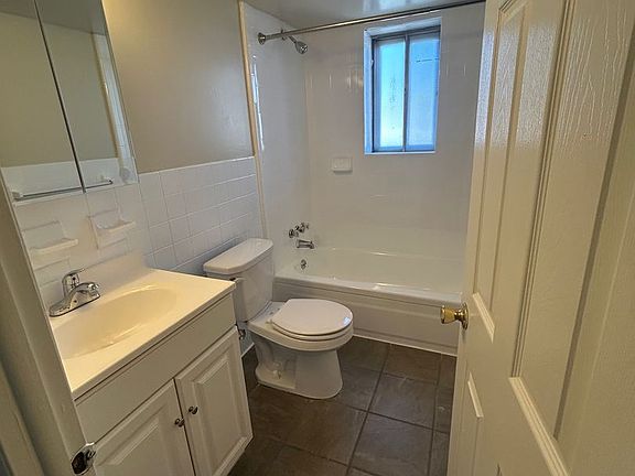 5th image of 227 Chester Pike #8