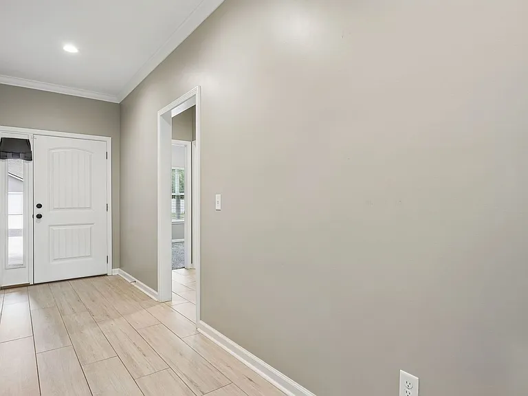 326 Gary Cir — Photo 10