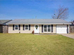 90 Kathi Ln, Avondale, LA 70094