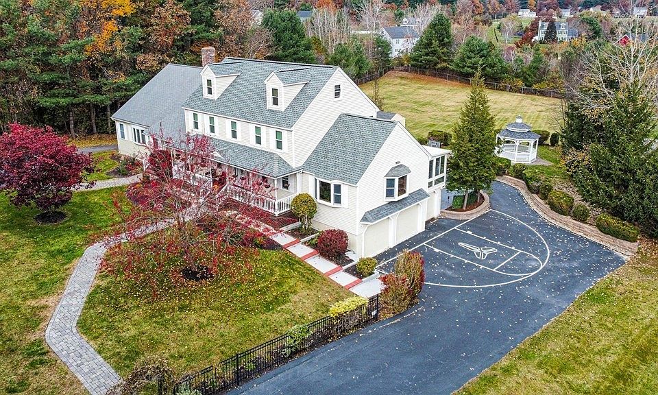243 Westford Rd, Tyngsboro, MA 01879 Zillow