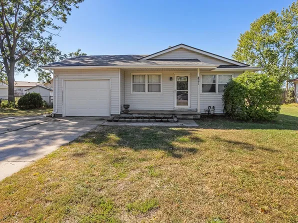 421 Circle Dr, Burrton, KS 67020