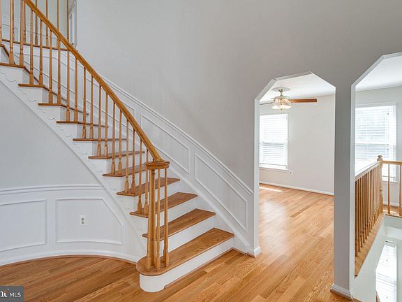 3rd image of 7365 Mallory Cir
