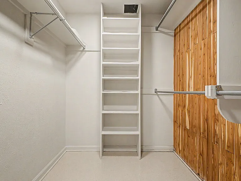 10074 E Lake Dr — Photo 33