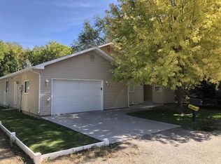 106 N Beverly St, Shoshone, ID 83352
