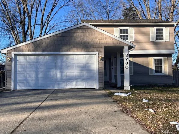 3780 Loon Lake Rd, Wixom, MI 48393