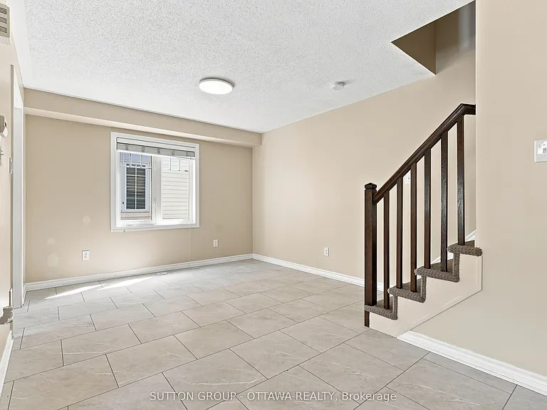 2621 Baynes Sound Way — Photo 10
