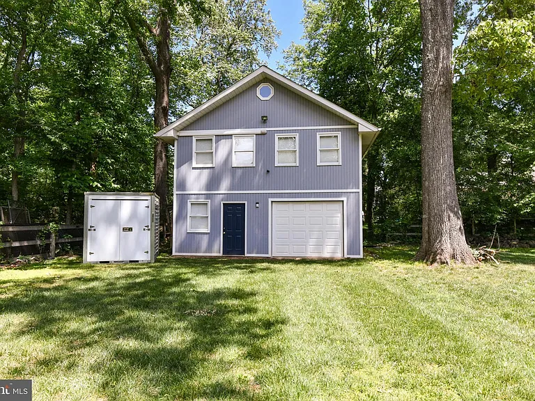 14 Oak Ln — Photo 50