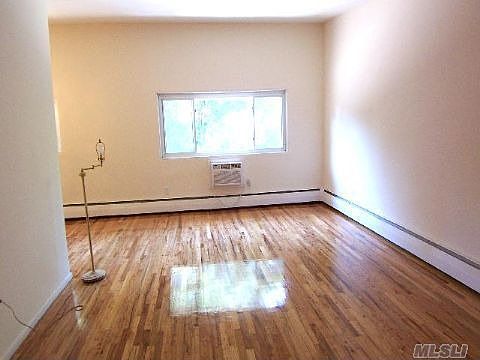 Living room w/newly refinished floors