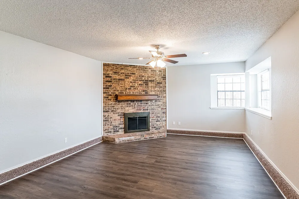 Building Photo - 4008 Shackelford Dr