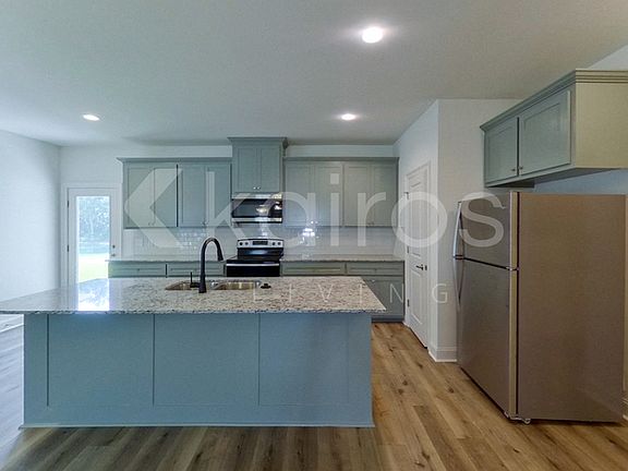 4th image of 7936 Hendrick Dr