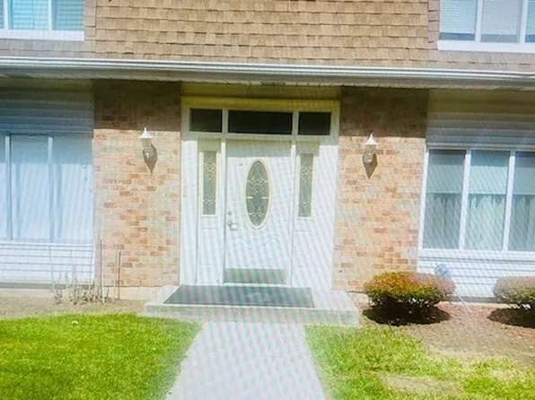 820 Sandra Dr APT 2C, University Park, IL 60484