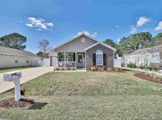 9972 Conifer Ln, Murrells Inlet, SC 29576
