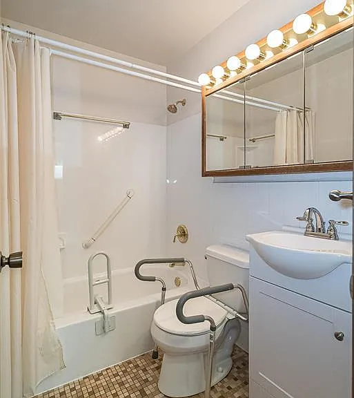 11943 Glen West Dr — Photo 10