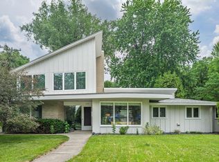 2191 Edgcumbe Rd, Saint Paul, MN 55116