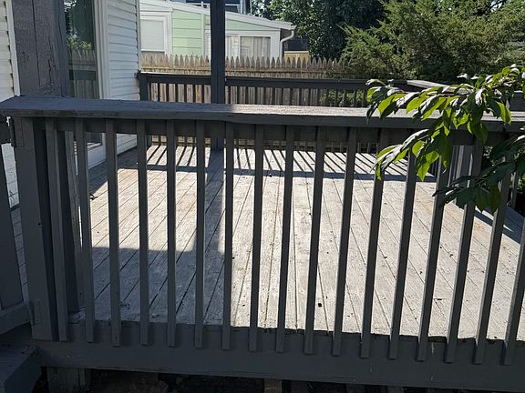 4th image of 620 Bridgeboro St