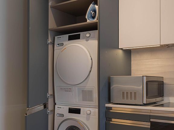 4th image of 606 Capp St #207