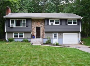 9 Holbrook Ln, Paxton, MA 01612