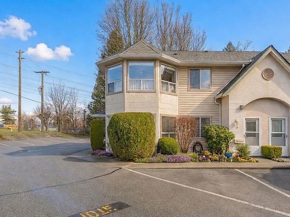 2nd image of 3380 Gladwin Rd #47