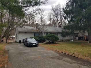 19 Harrison Ave, Hauppauge, NY