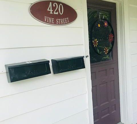 2nd image of 420 Vine St #2