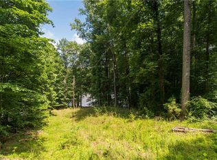 1.713 Stone Pointe Dr, King, NC 27021