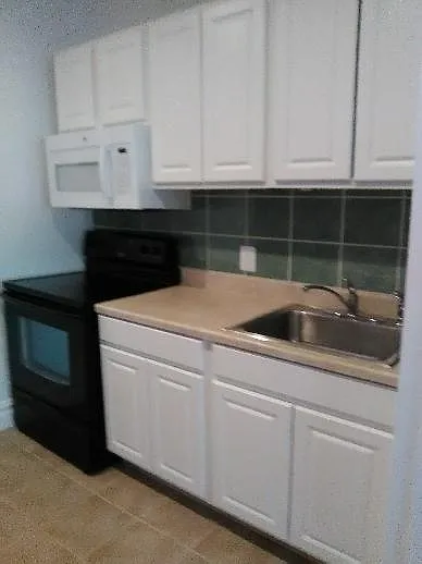 14568 Main St #2R — Photo 7