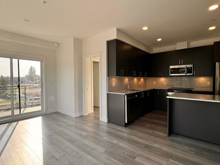 5504 Brydon Cres #214 — Photo 9