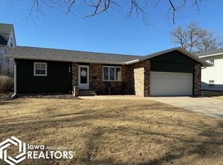 705 Harrison St, Emmetsburg, IA 50536