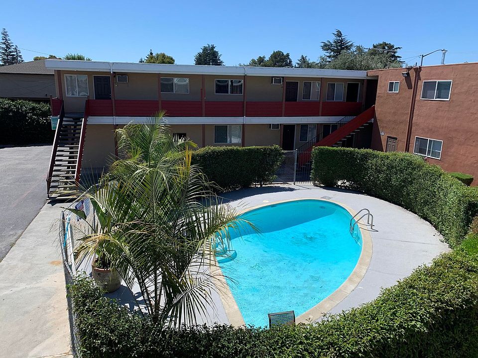 1st image of 925 Pomeroy Ave #62