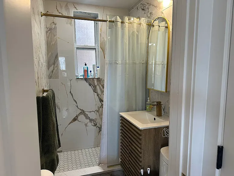 245 S 1st St #1R — Photo 14