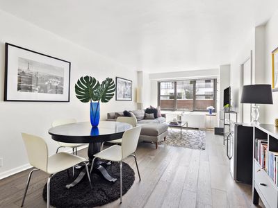 220 E 57th St APT 12C, Manhattan, NY, 10022