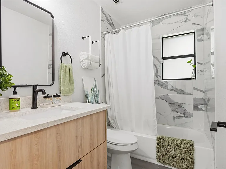 1014 S Meadows Dr — Photo 15
