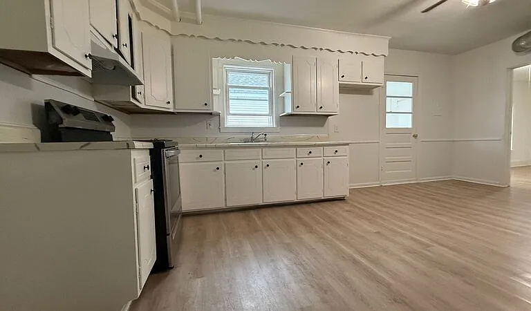 3 Charles St #2L — Photo 2