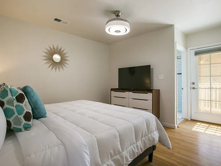 311 Richmond Dr SE — Photo 11