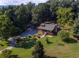 111 Normans Ln, Troutville, VA 24175