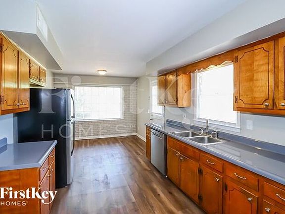 5th image of 5130 Kingswood Cir