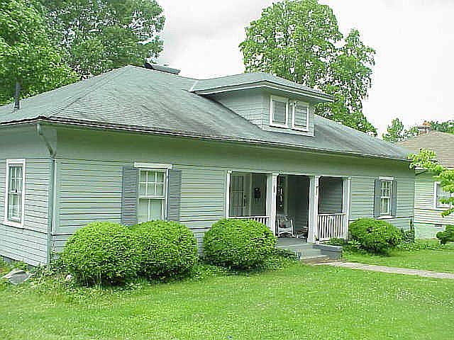 1st image of 3 Arlington Pl