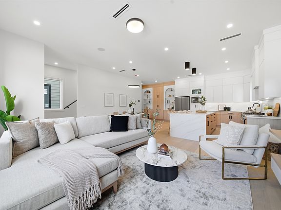 3rd image of 5406 Manor St #2