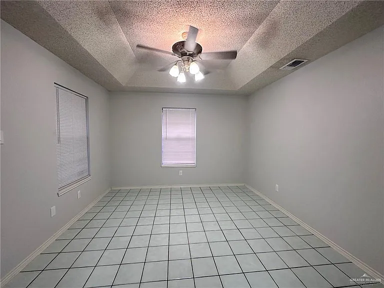 601 Kennedy Ave — Photo 5