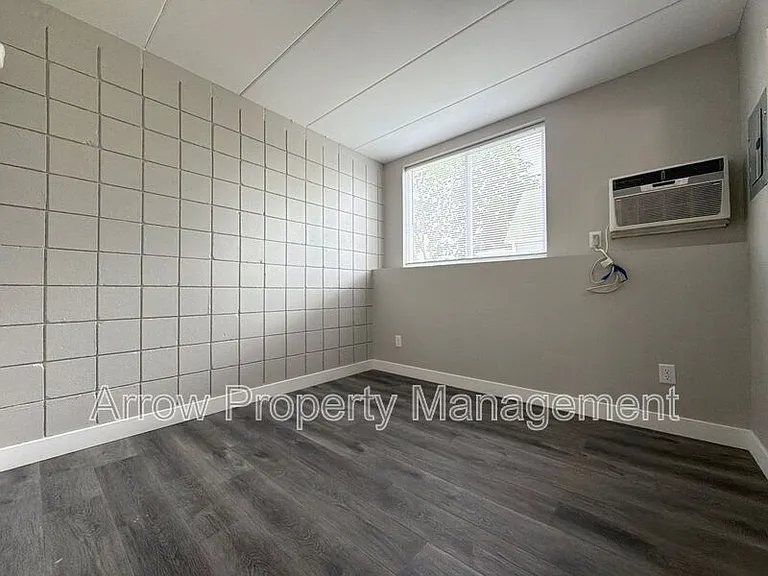 867 N 26th St #103 — Photo 6