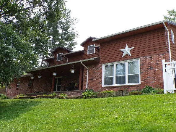 6332 Dallas Pike Road, Triadelphia, WV 26059